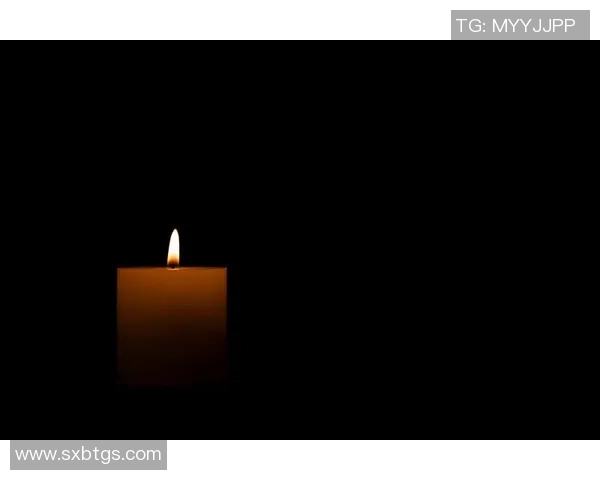 足球明星痛失亲人感人视频引发网友热议与深切哀悼 足球明星痛失亲人感人视频引发网友热议与深切哀悼